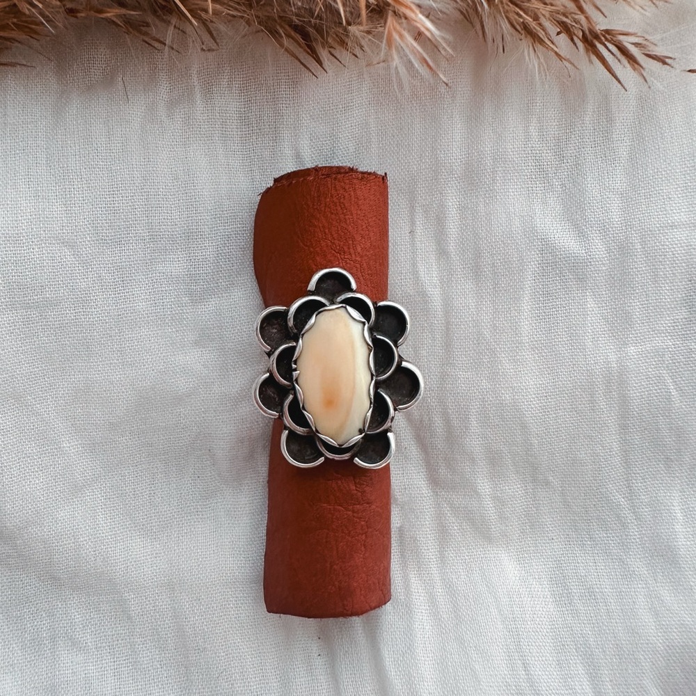 Size 7 Vintage Sunburst ring - Picture 3 of 5